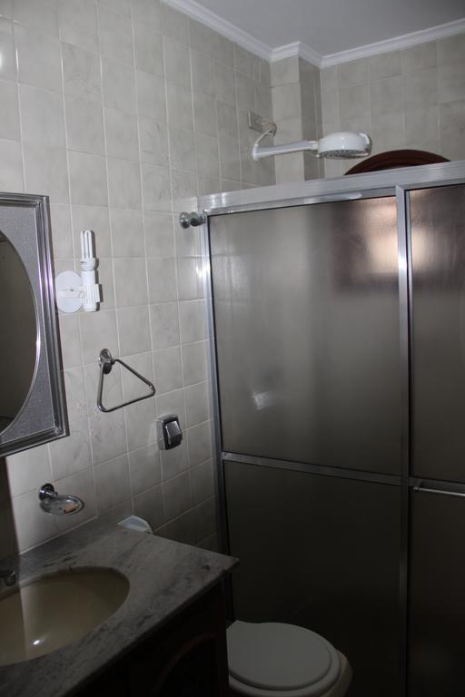 Apto Amplo, Arejado E Mobiliado Na Praia Da Enseada-Guaruja Exterior photo